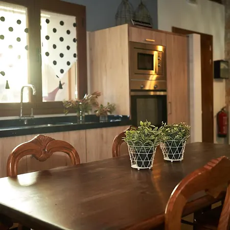 Casa Rural Entreacebedas I Alojamientos Con Jardin, Barbacoa Y Chimeneas I Wifi I Aparcamiento En La Puerta *