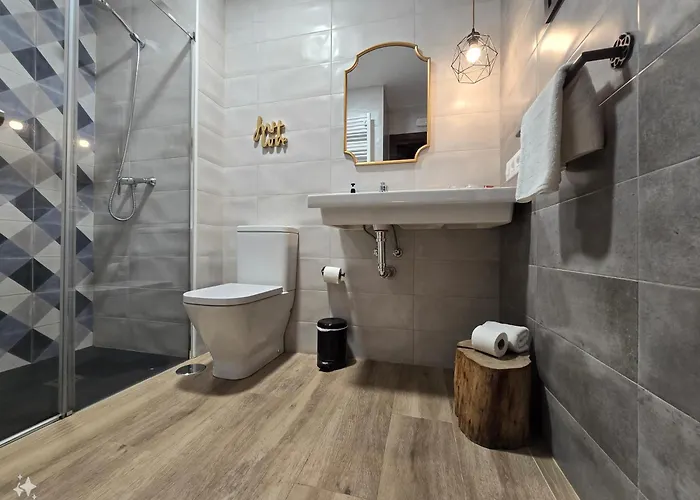 Entreacebedas Rural&vacaciones, Con Jardín Privado Piscina A Un Minuto Segovia