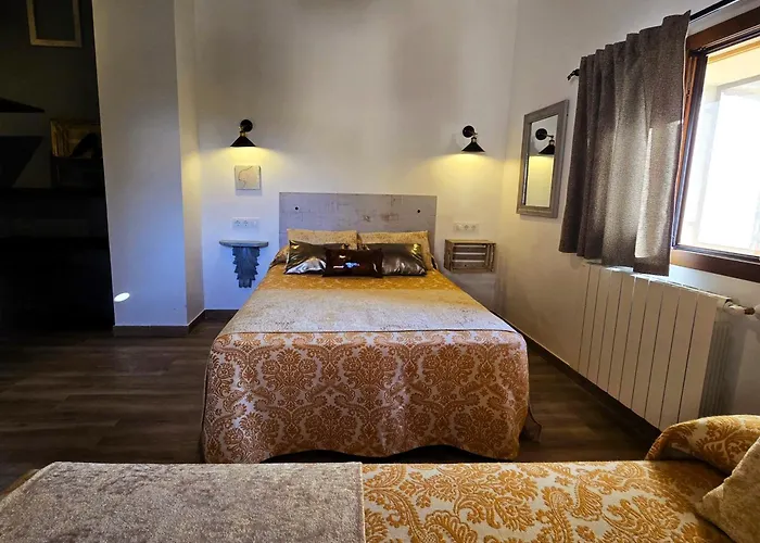 Entreacebedas Rural&vacaciones, Con Jardín Privado Piscina A Un Minuto * Segovia